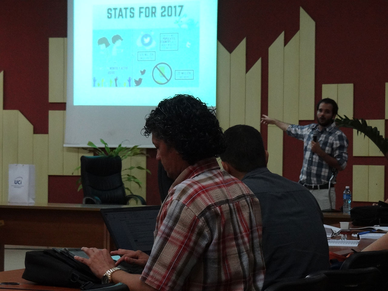 Red Cuba 2017. Red Cuba 2017.