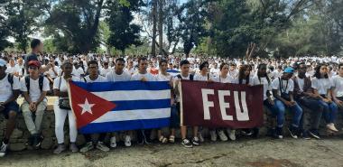 Los estudiantes de primer año de la UCI ingresaron a las filas de la Federación Estudiantil Universitaria.