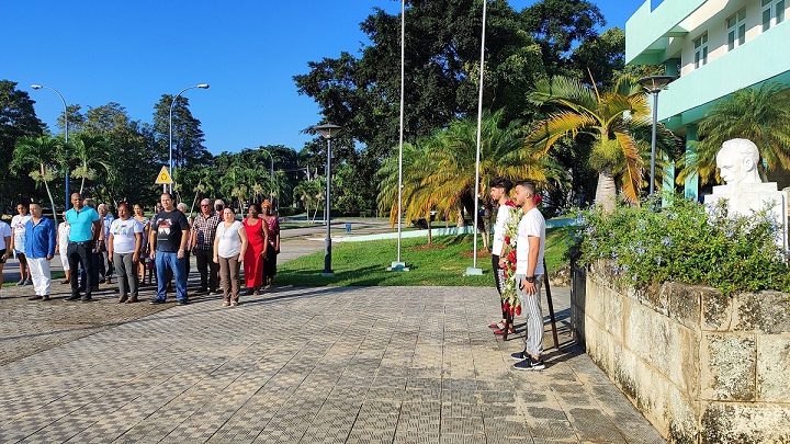 En la jornada de este 19 de mayo se rindió homenaje en la UCI a nuestro Héroe Nacional en el contexto del Aniversario 128 de su caída en combate. Fotos: Osmel Batista Tamarit