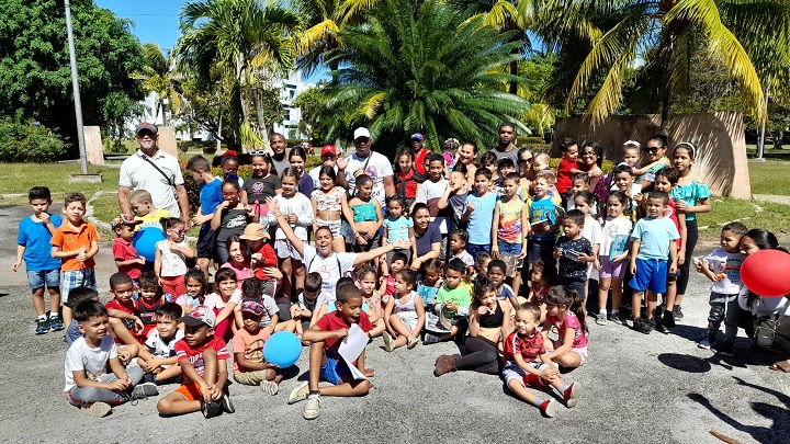 Actividades infantiles en la UCI. Foto: Héctor Elider González Rodríguez