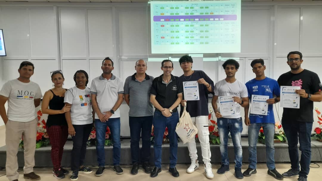 Primer lugar de la eliminatoria a la Final Regional del ICPC en la UCI.