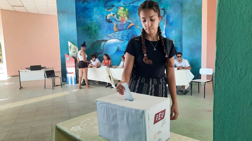 Elecciones de la FEU de la UCI.