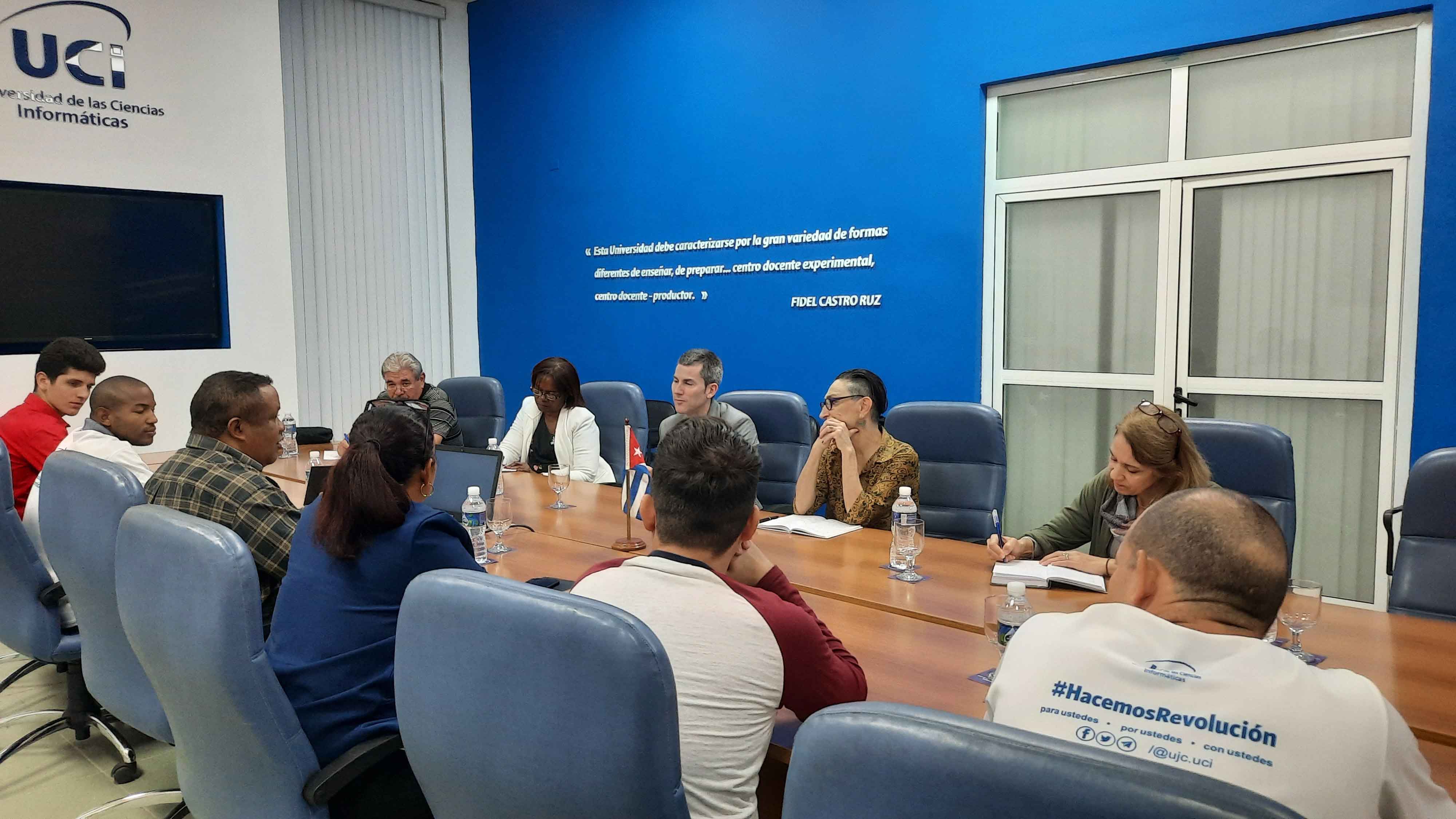 Dirigentes del Partido Sortu intercambiaron con representantes de la UCI.