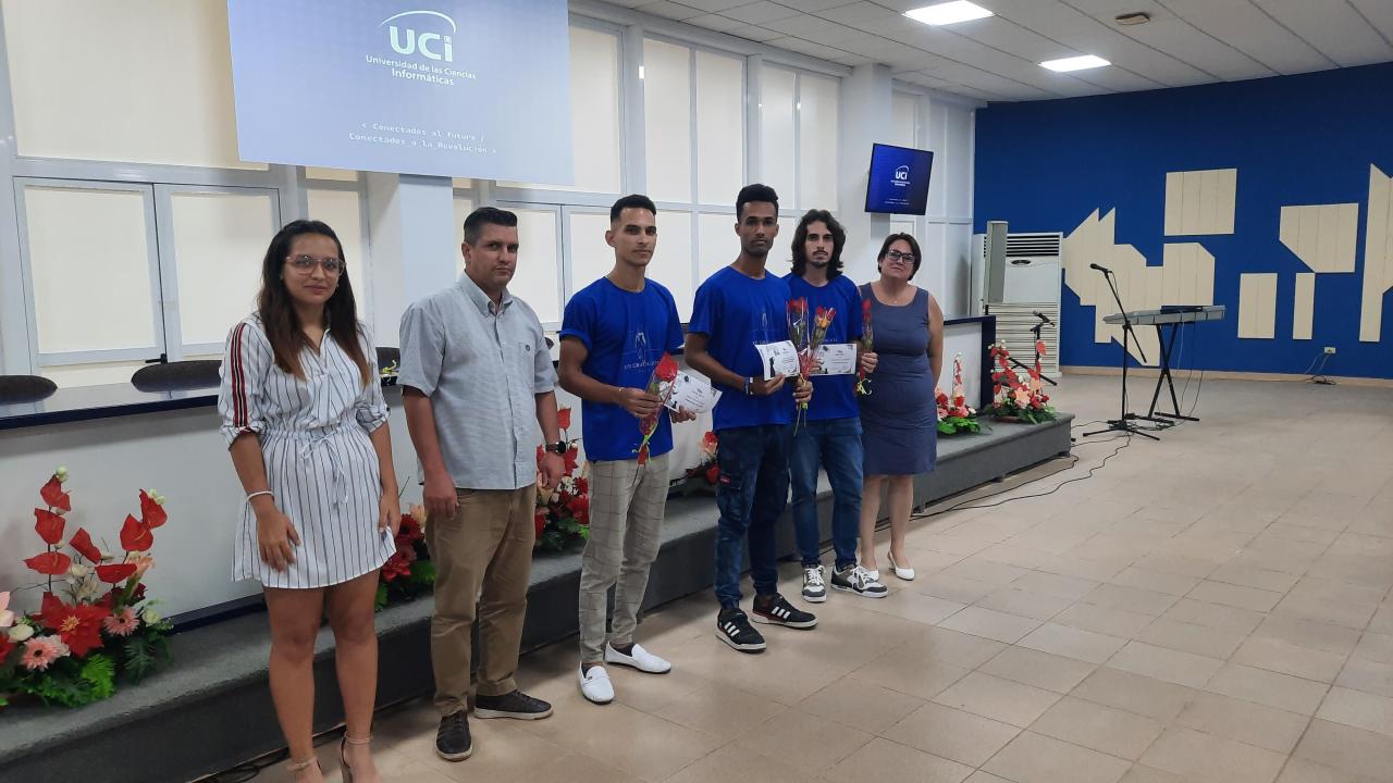 Acto de culminación de estudios de la Facultad de Tecnologías Interactivas.