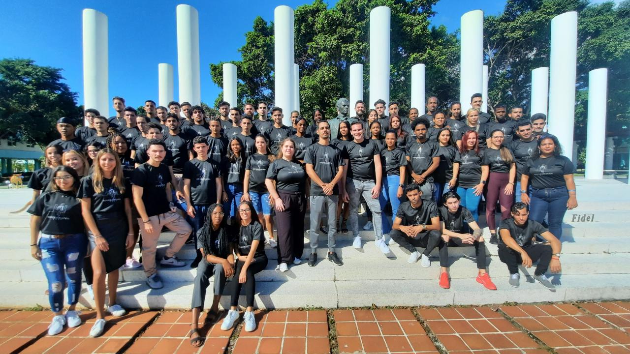 Egresados obtienen Título de Oro.