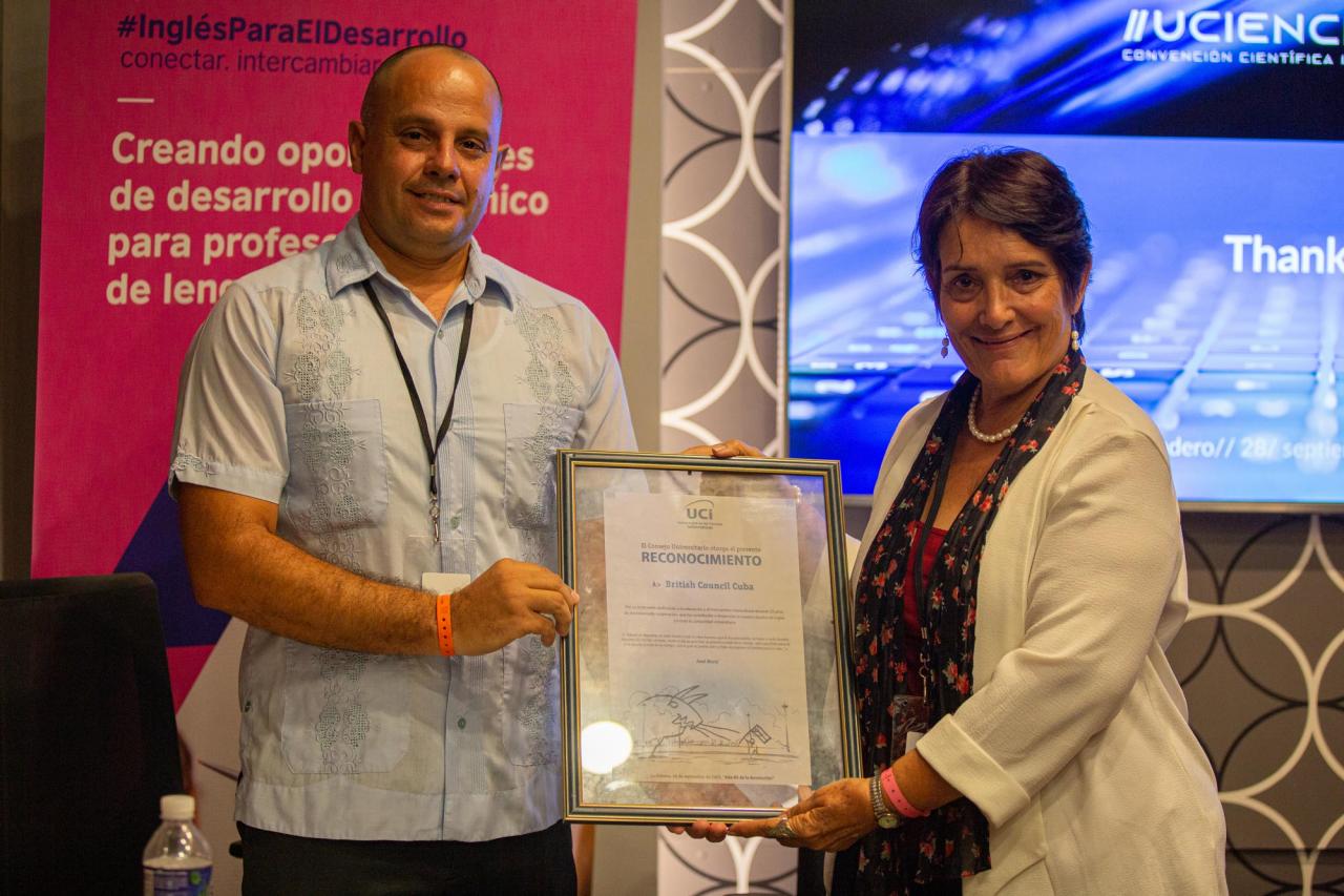 La Universidad de las Ciencias Informáticas, reconoció su desinteresada colaboración en el campo de la educación y el intercambio intercultural, que ha contribuido a desarrollar el claustro de Inglés del Centro de Idiomas UCI y de toda la comunidad universitaria.