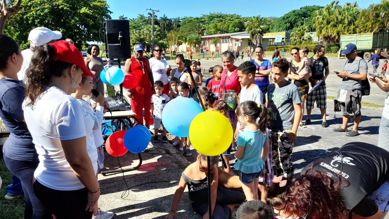 Actividades infantiles en la UCI.