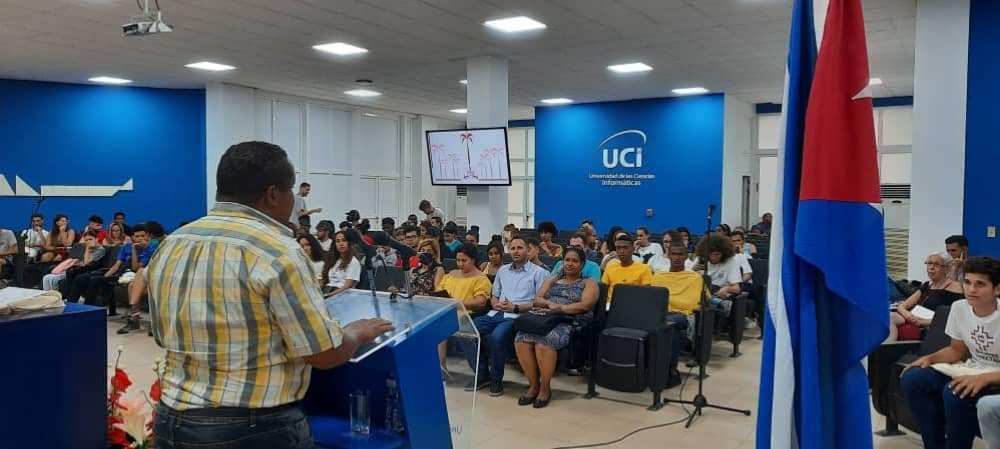 El Dr.C. Pedro Luis Basulto Ramírez, director de Historia y Marxismo Leninismo pronunció las palabras de cierre del XV Fórum de Historia de la UCI.