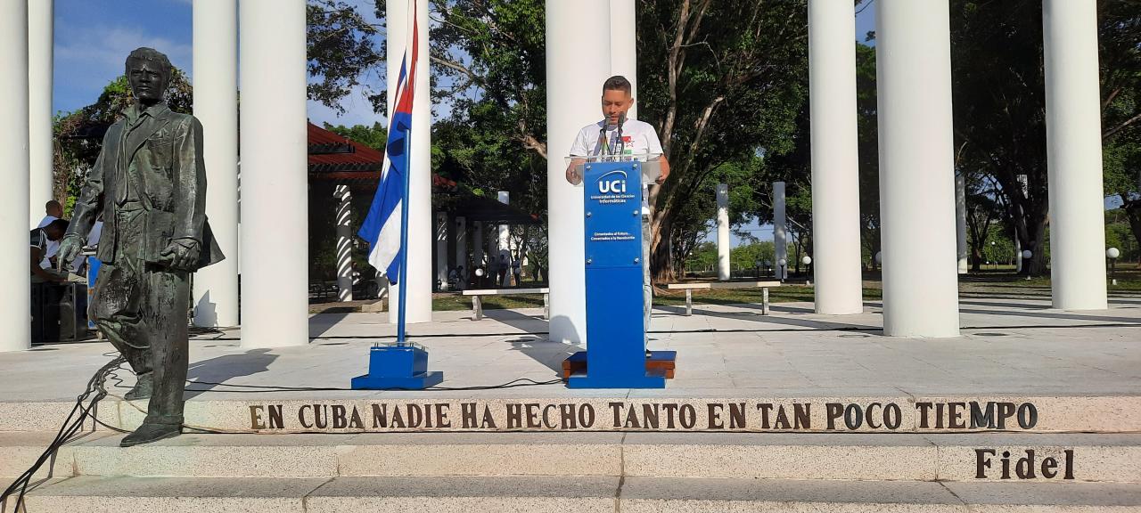 En las palabras centrales del acto, el Ing. Roberto Antonio Infante Milanés, secretario general del Buró Sindical de la Universidad, reconoció a los trabajadores de la UCI y los convocó a consolidar el sueño de Fidel.
