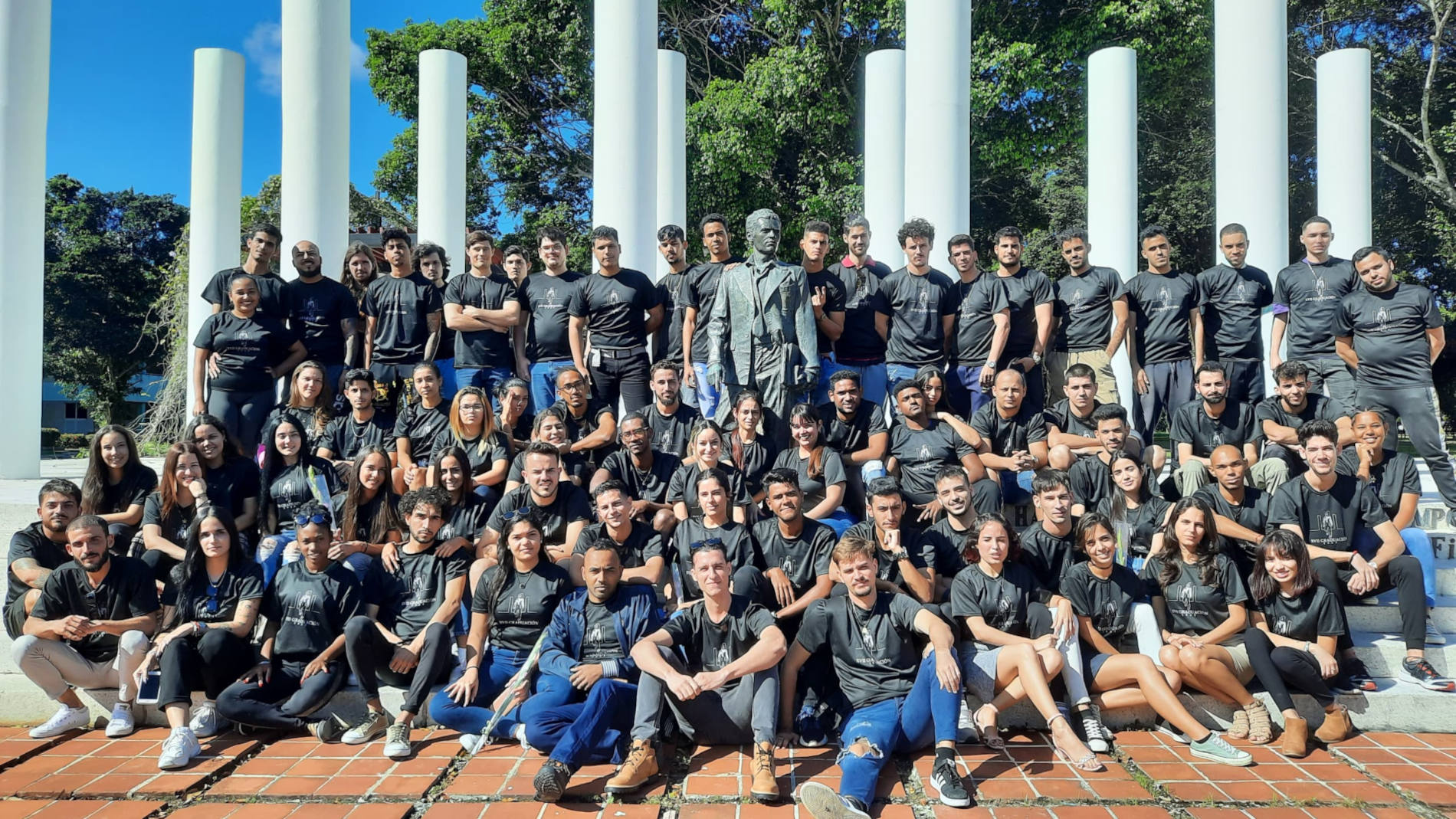 Primer acto culminación de estudios de la FTE.
