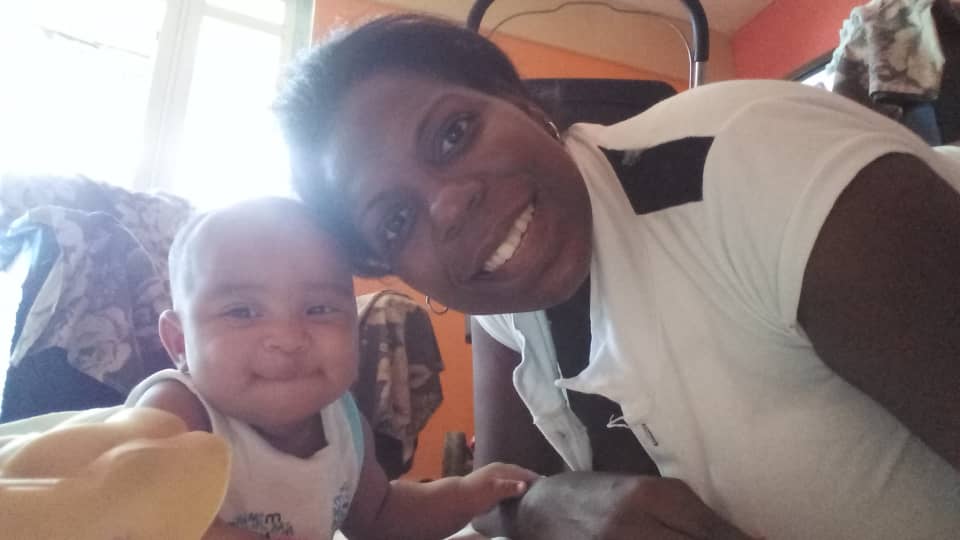 Daimara Martínez Borrell es feliz. Ese “amor más lindo del mundo” como ve su maternidad, aúpa su vida. Foto: Cortesía de la entrevistada