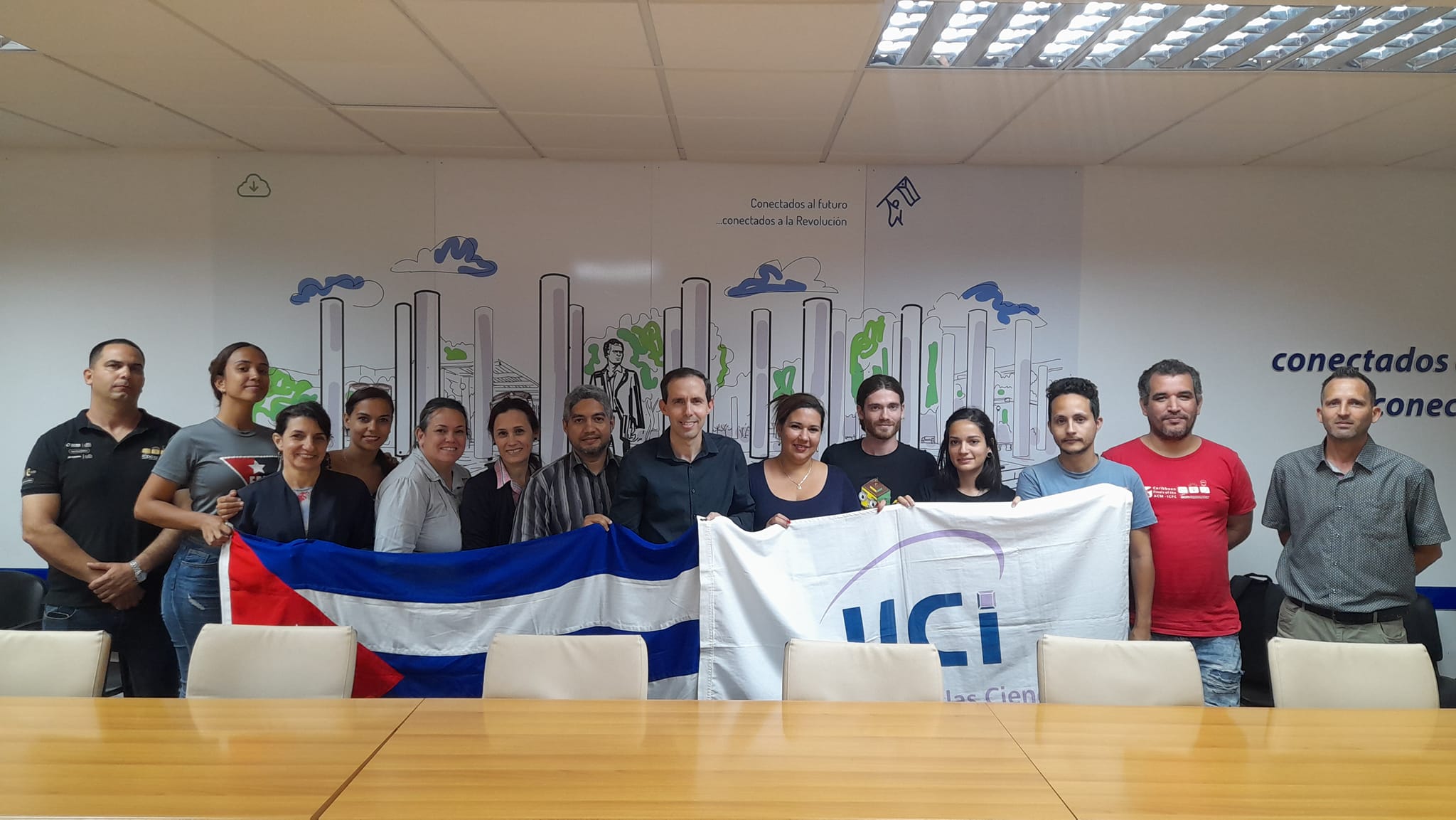 El Consejo Universitario intercambió con el equipo FreesTyle que participará en la Final Mundial del ICPC en Egipto. Foto: Héctor Elider González Rodríguez