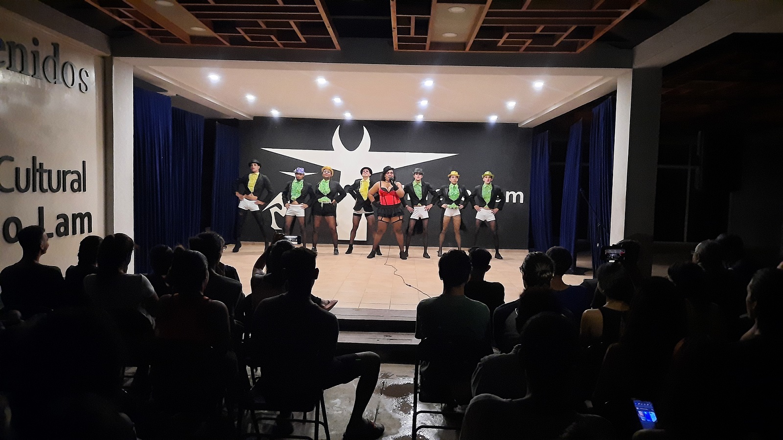 La UCI festeja la Jornada de la Cultura Cubana.