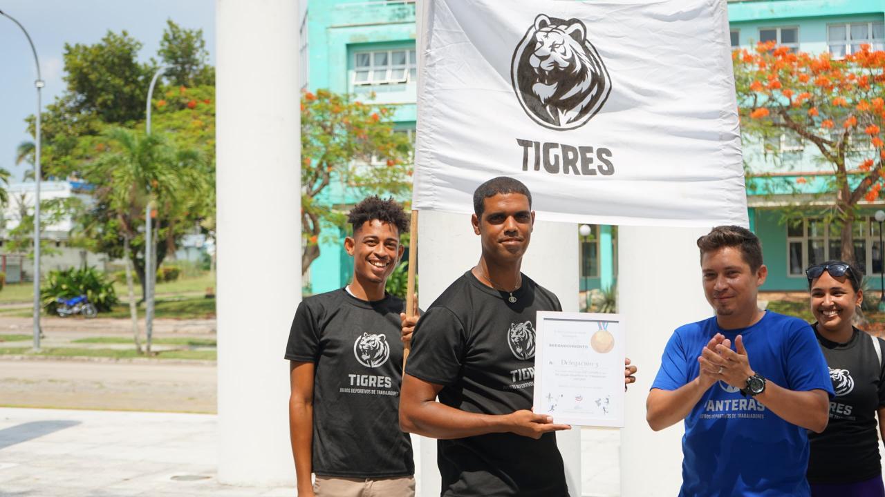 Clausura de los Juegos Deportivos de Trabajadores.