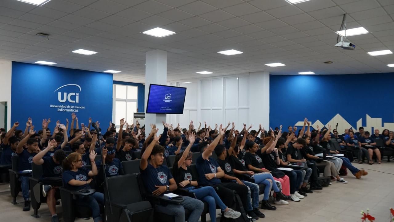 Plenaria de la Asamblea pos X Congreso de la FEU.