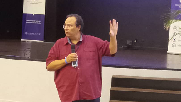Dr:C Ernesto Estévez Rams, profesor titular de la Universidad de La Habana. Foto: Cubadebate