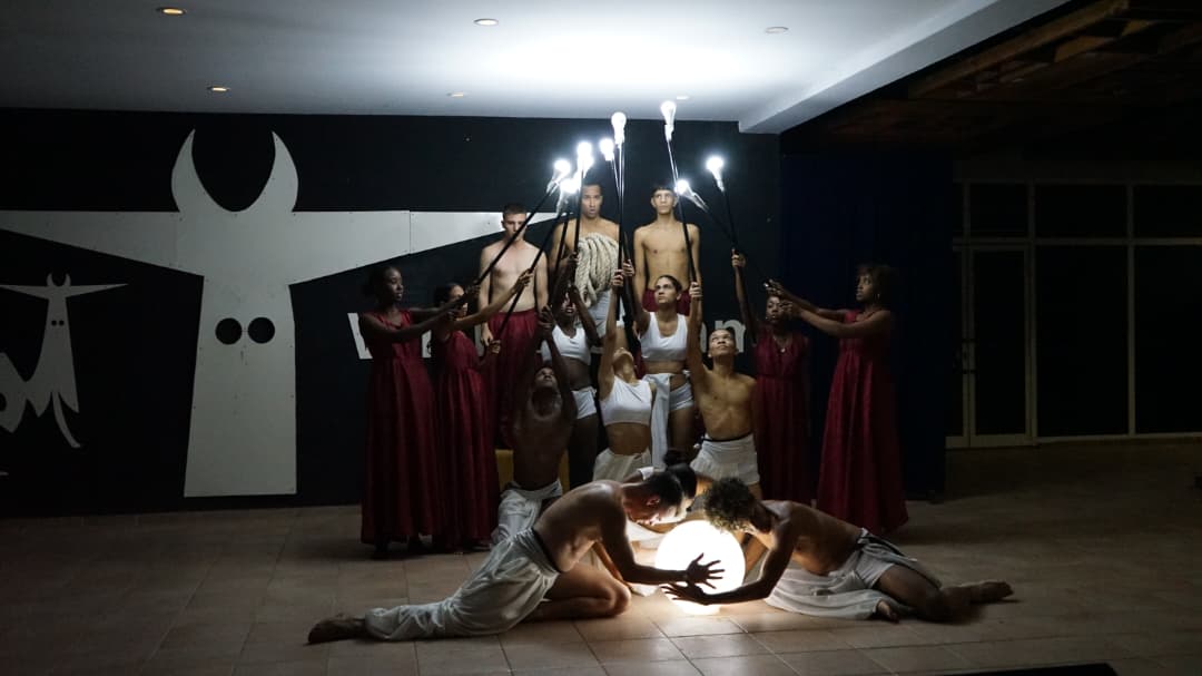 Gala artística en el contexto del Día Internacional del Estudiante.