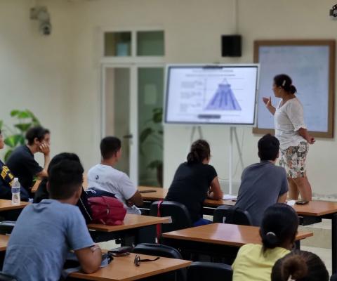 Estudiantes de posgrado en la Universidad de las Ciencias Informáticas UCI