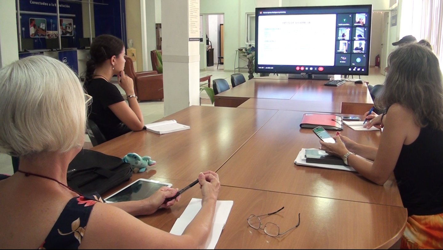 Centro de Estudios de la Mujer y Fondo de Población de las Naciones Unidas auspiciaron taller virtual.