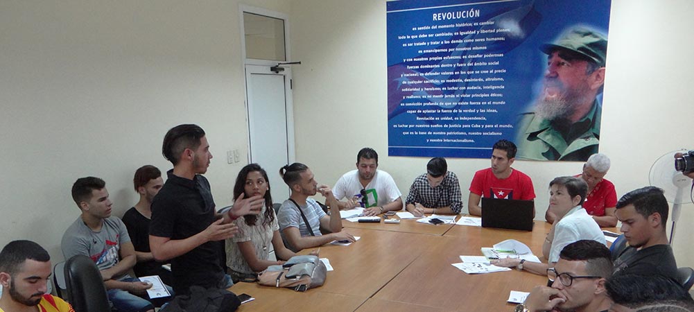 Debate en la Comisión de Organización e Ideología inicia Asamblea de balance de la FEU en la FICI.