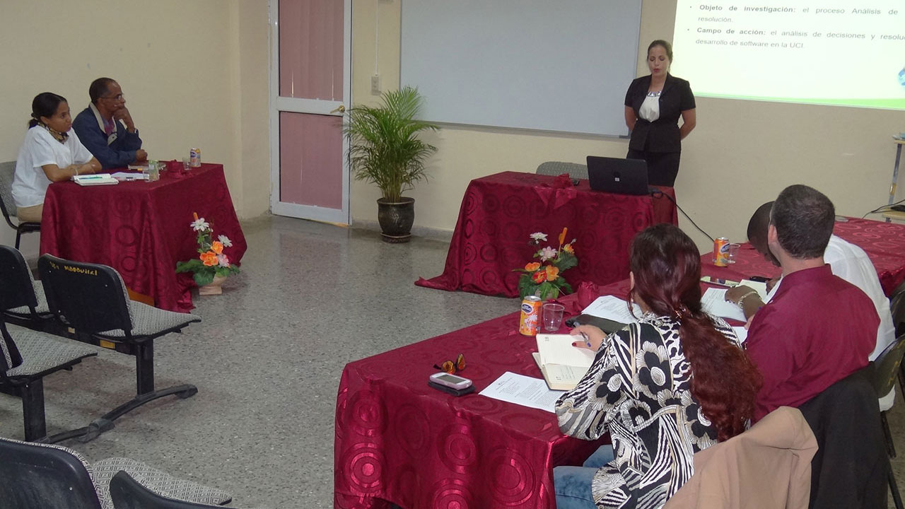 Lizandra Hernández Hernández presentó la tesis titulada:”Proceso de análisis de decisiones para proyectos de desarrollo de software de la Universidad de las Ciencias Informáticas.” 