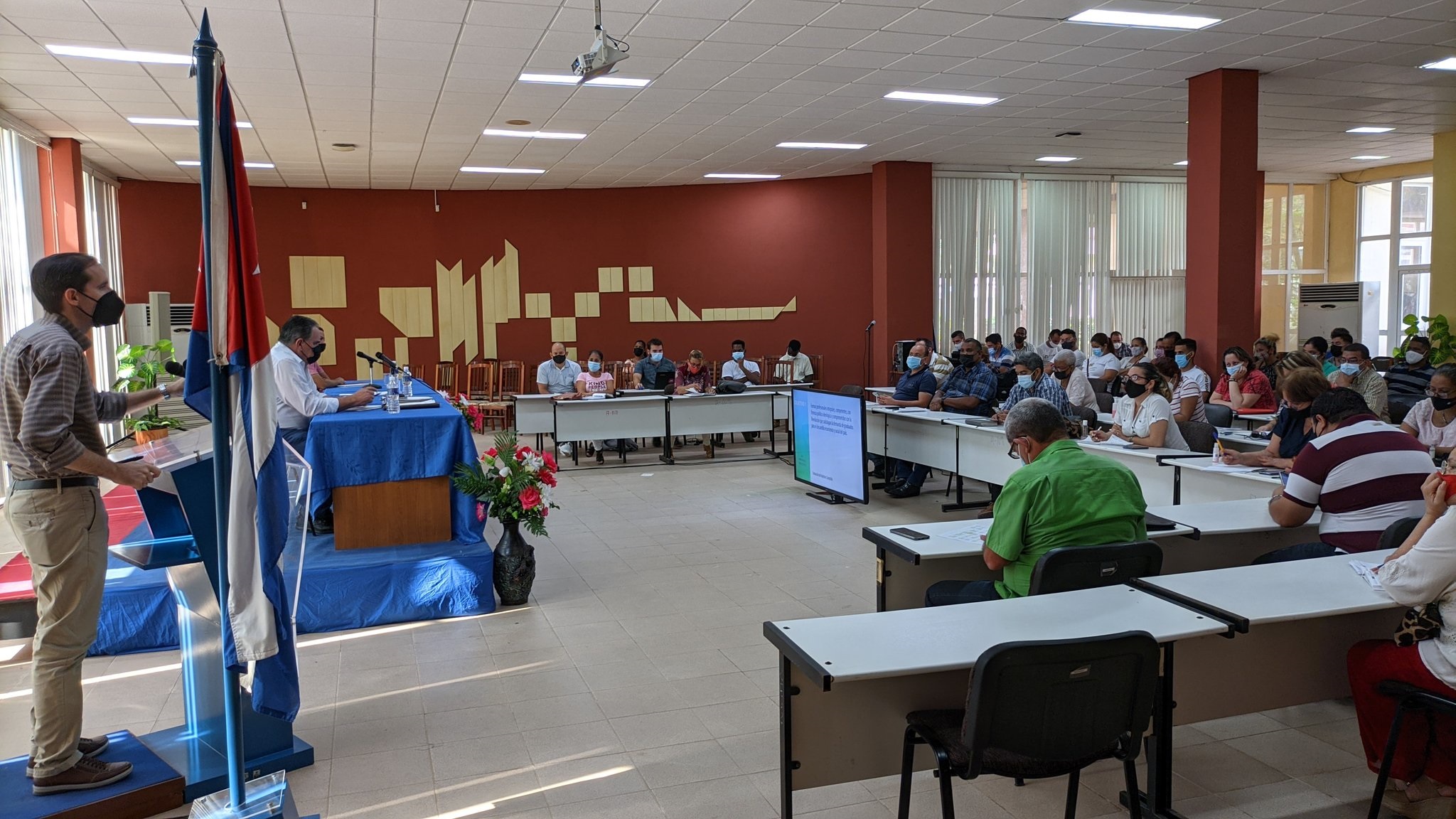 Durante el encuentro se presentaron las principales partidas presupuestarias del cumplimiento 2021 y proyecciones para el 2022. Durante el encuentro se presentaron las principales partidas presupuestarias del cumplimiento 2021 y proyecciones para el 2022.