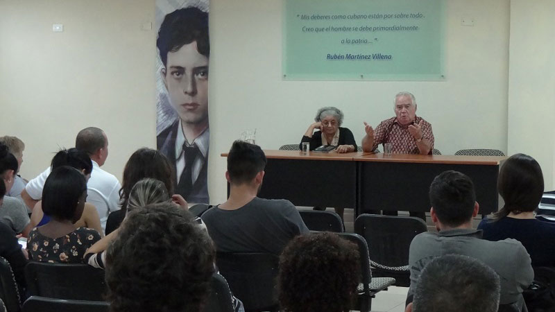 Conversatario sobre la vida, obra y asesinatos de Mella y el Che