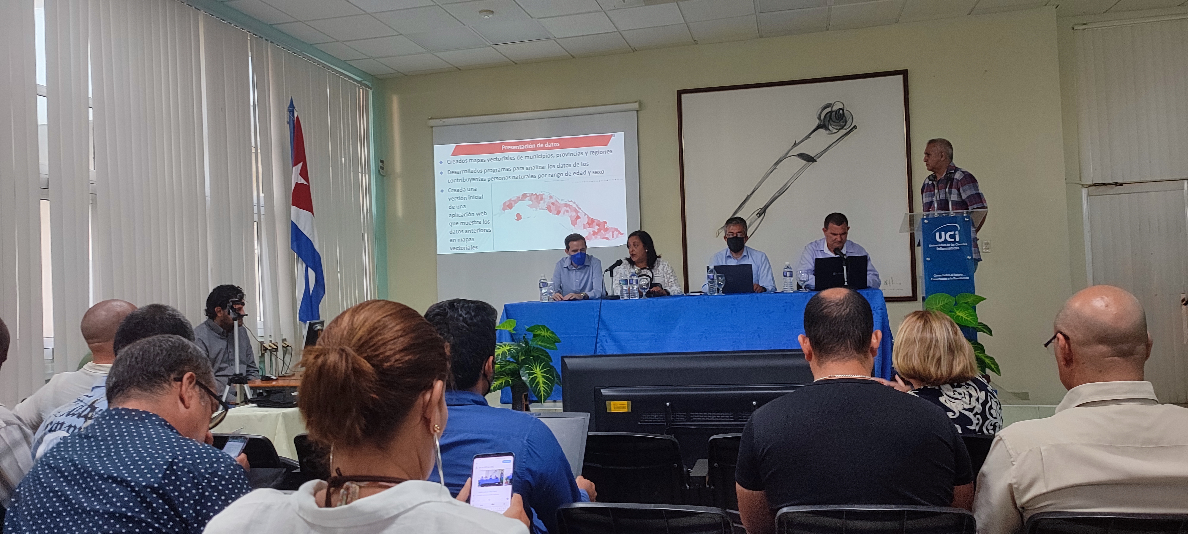 En la jornada de este lunes se desarrolló el taller Algoritmos y aplicaciones prácticas de la analítica de datos, la inteligencia artificial y el Big Data. En la jornada de este lunes se desarrolló el taller Algoritmos y aplicaciones prácticas de la analítica de datos, la inteligencia artificial y el Big Data.
