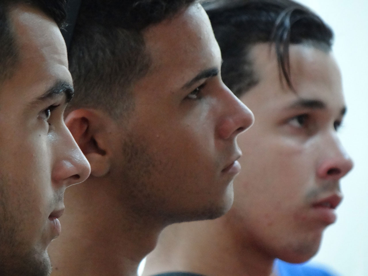 Estudiantes de la Fici interactúan con líderes de la FEU. 
