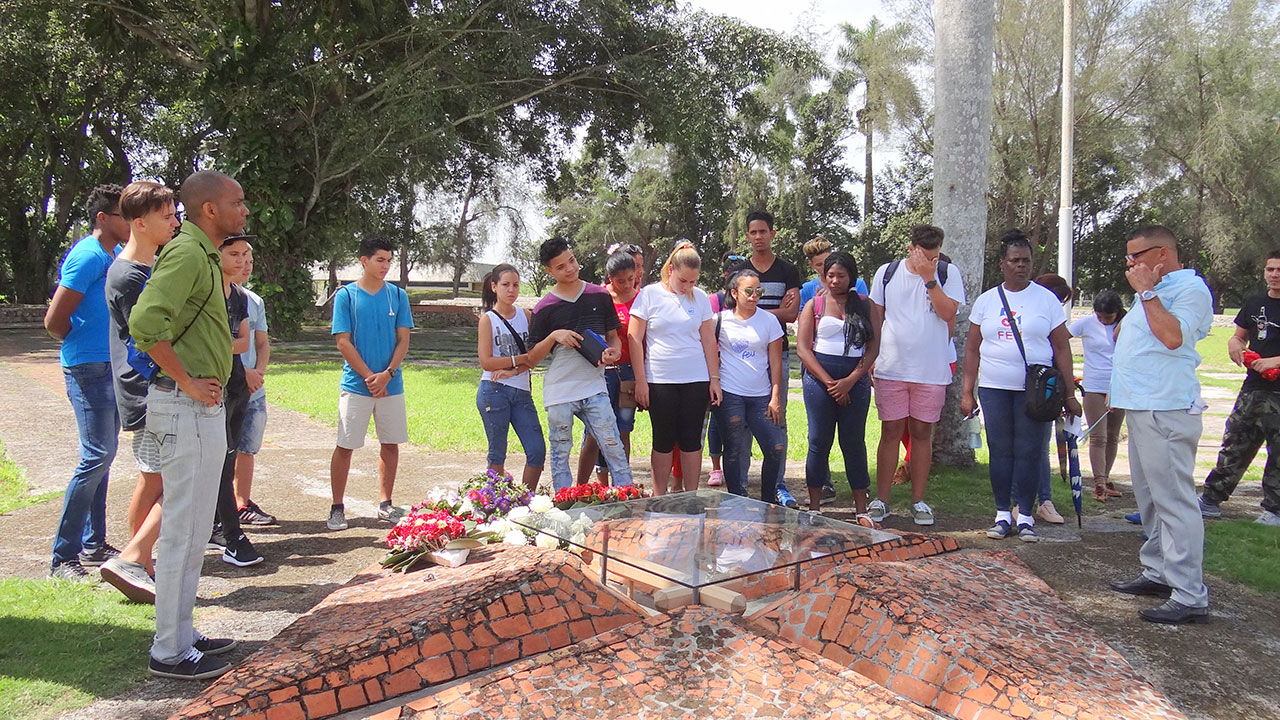 Este sitio marca el lugar de la caída del General Maceo