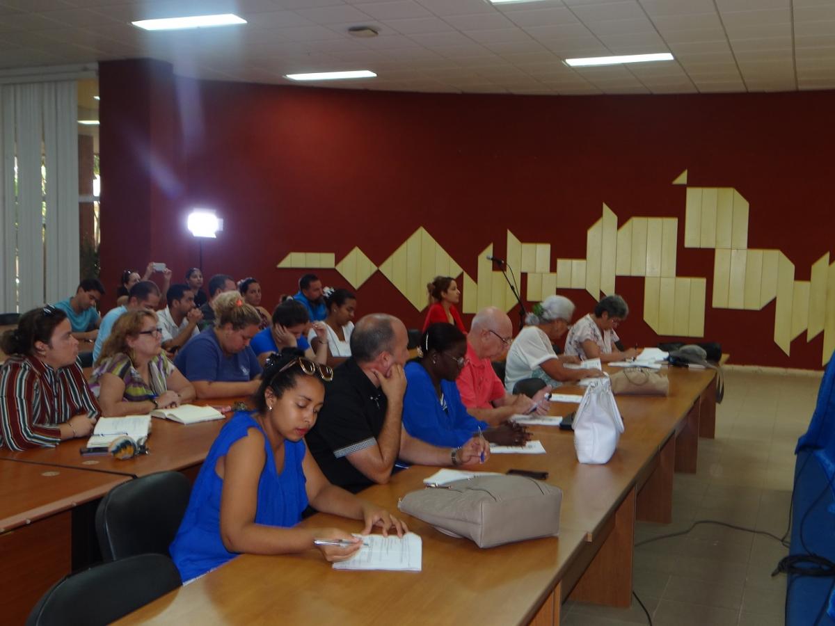 Al foro asistieron representantes de la UIC, la Upec, la Anec, del Grupo de Investigación de Informática Jurídica en la UCI, y de la empresa Xetid. Al foro asistieron representantes de la UIC, la Upec, la Anec, del Grupo de Investigación de Informática Jurídica en la UCI, y de la empresa Xetid.