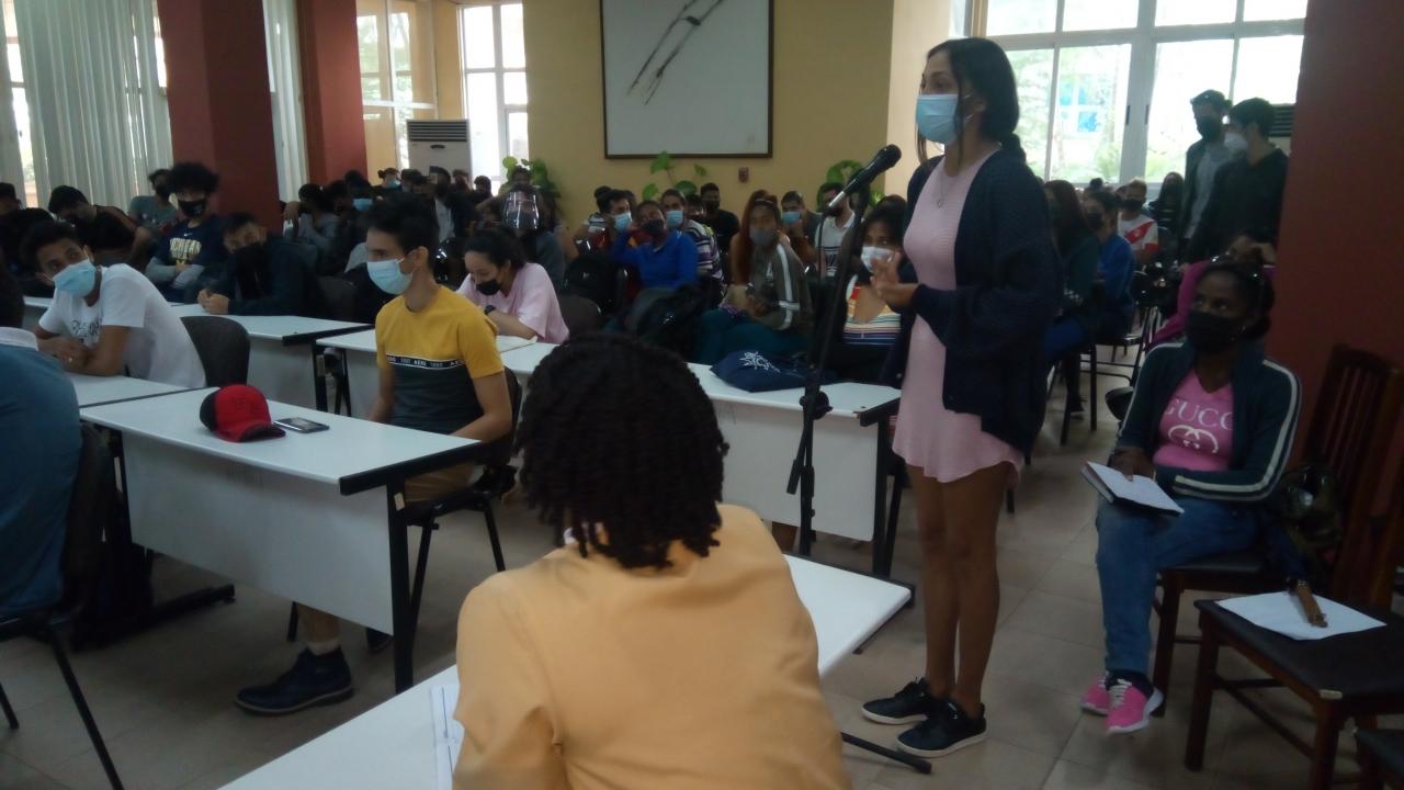 Inicia en la Universidad el proceso de consulta popular del Proyecto de Ley del Código de las Familias. Inicia en la Universidad el proceso de consulta popular del Proyecto de Ley del Código de las Familias.