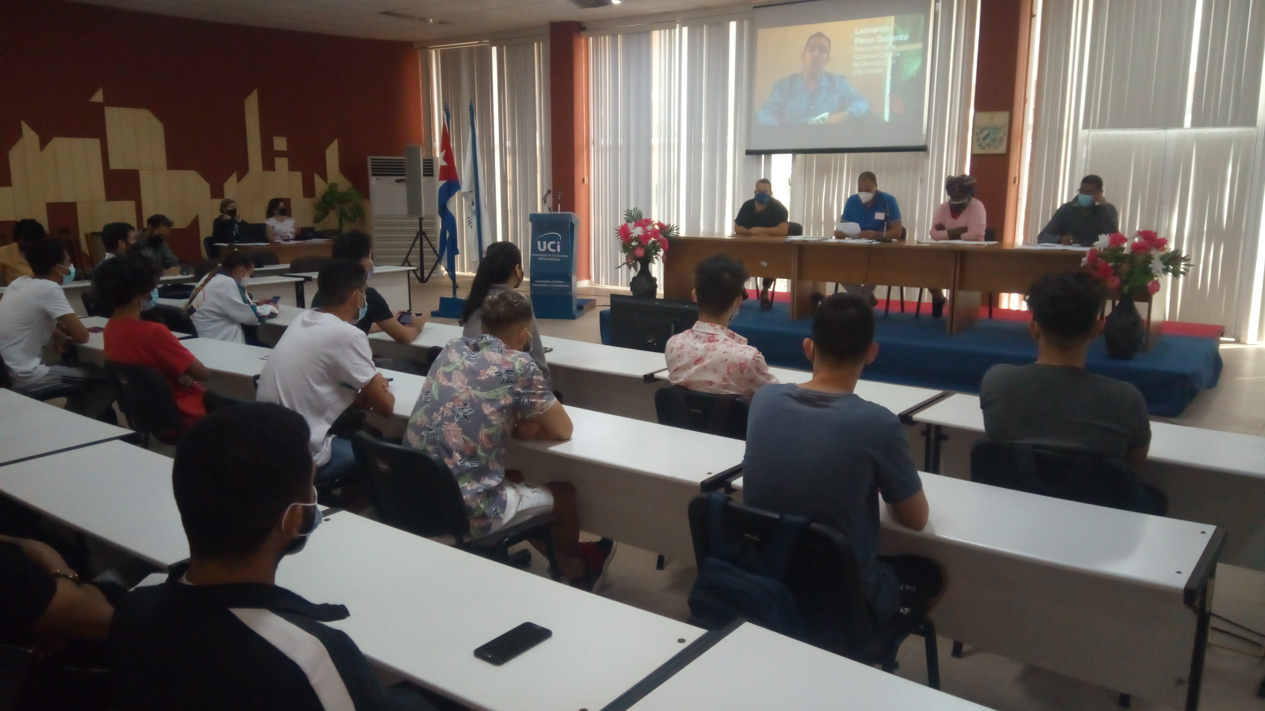 Inicia en la Universidad el proceso de consulta popular del Proyecto de Ley del Código de las Familias. Inicia en la Universidad el proceso de consulta popular del Proyecto de Ley del Código de las Familias.