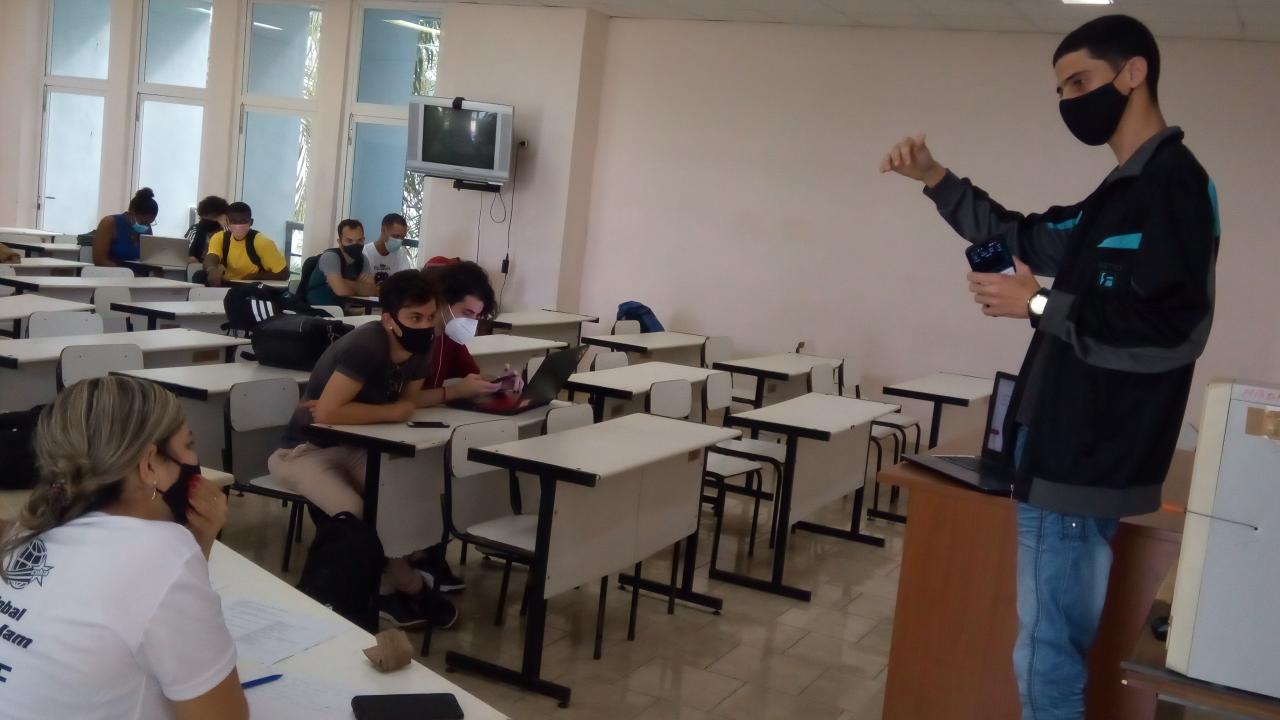 La décimo cuarta edición del Fórum de Historia, continuó su viaje por las facultades 2, 4 y de Ciencias y Tecnologías Computacionales (Citec). La décimo cuarta edición del Fórum de Historia, continuó su viaje por las facultades 2, 4 y de Ciencias y Tecnologías Computacionales (Citec).