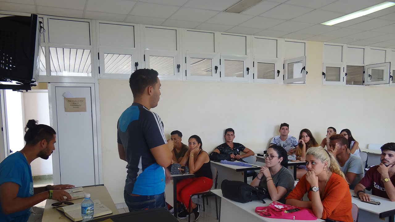 Reuniones de la FEU en la FICI. 