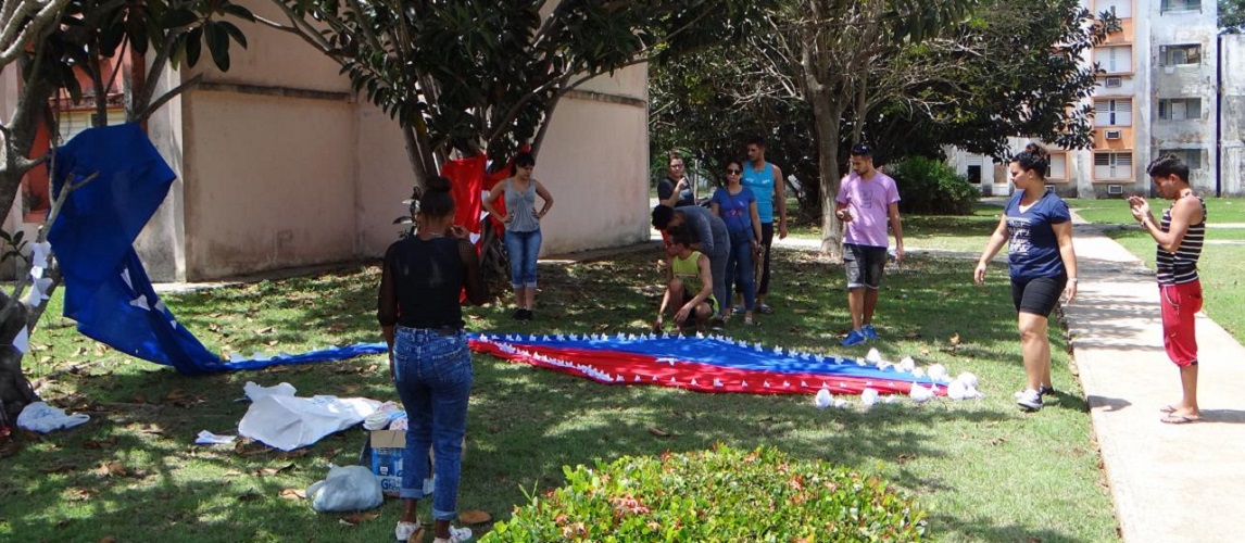 Variadas actividades de limpieza y embellecimiento en la residencia de los Octavitos Variadas actividades de limpieza y embellecimiento en la residencia de los Octavitos