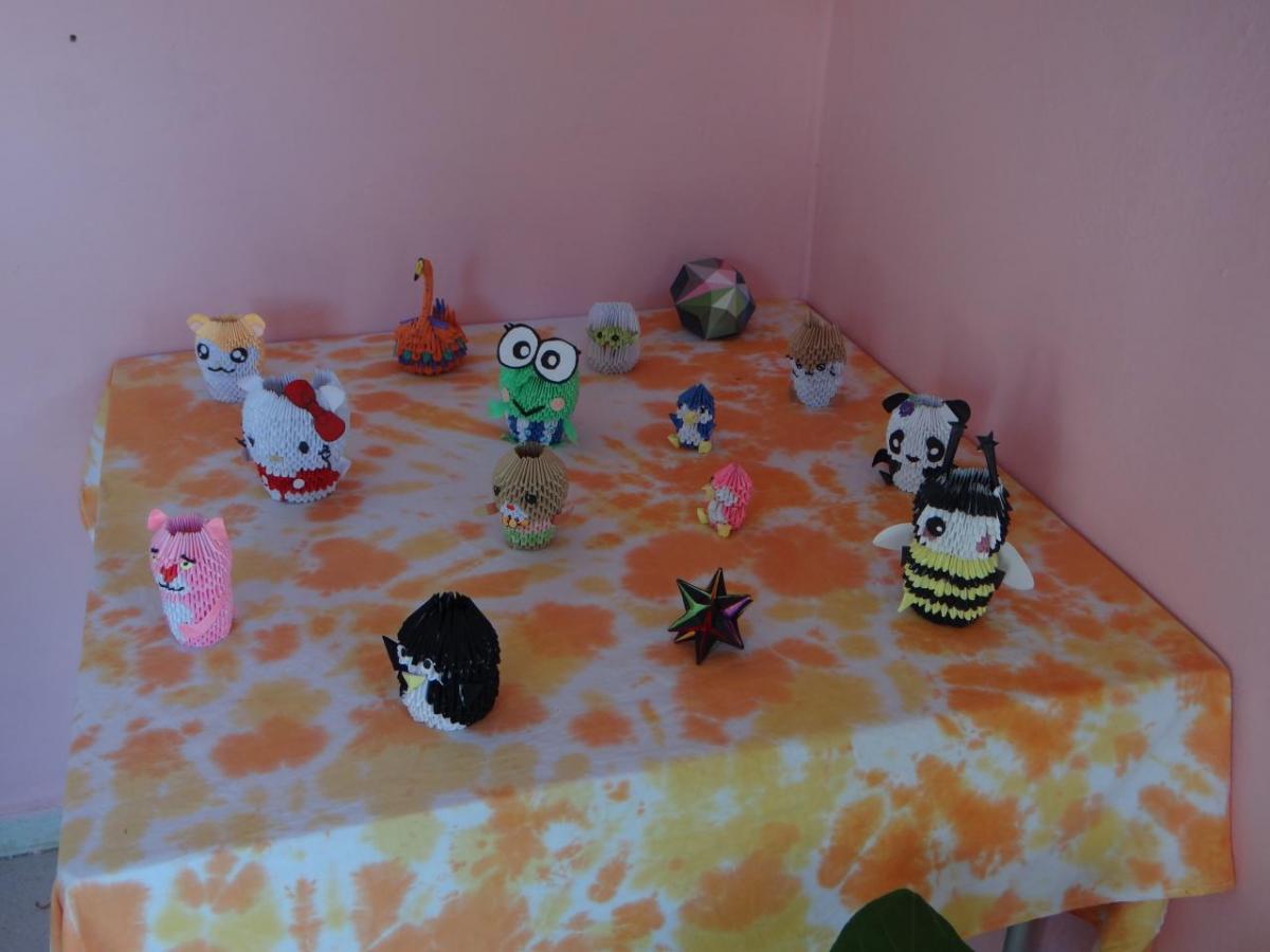 Los peluches y el origami forman parte de las iniciativas de las facultades. Los peluches y el origami forman parte de las iniciativas de las facultades.