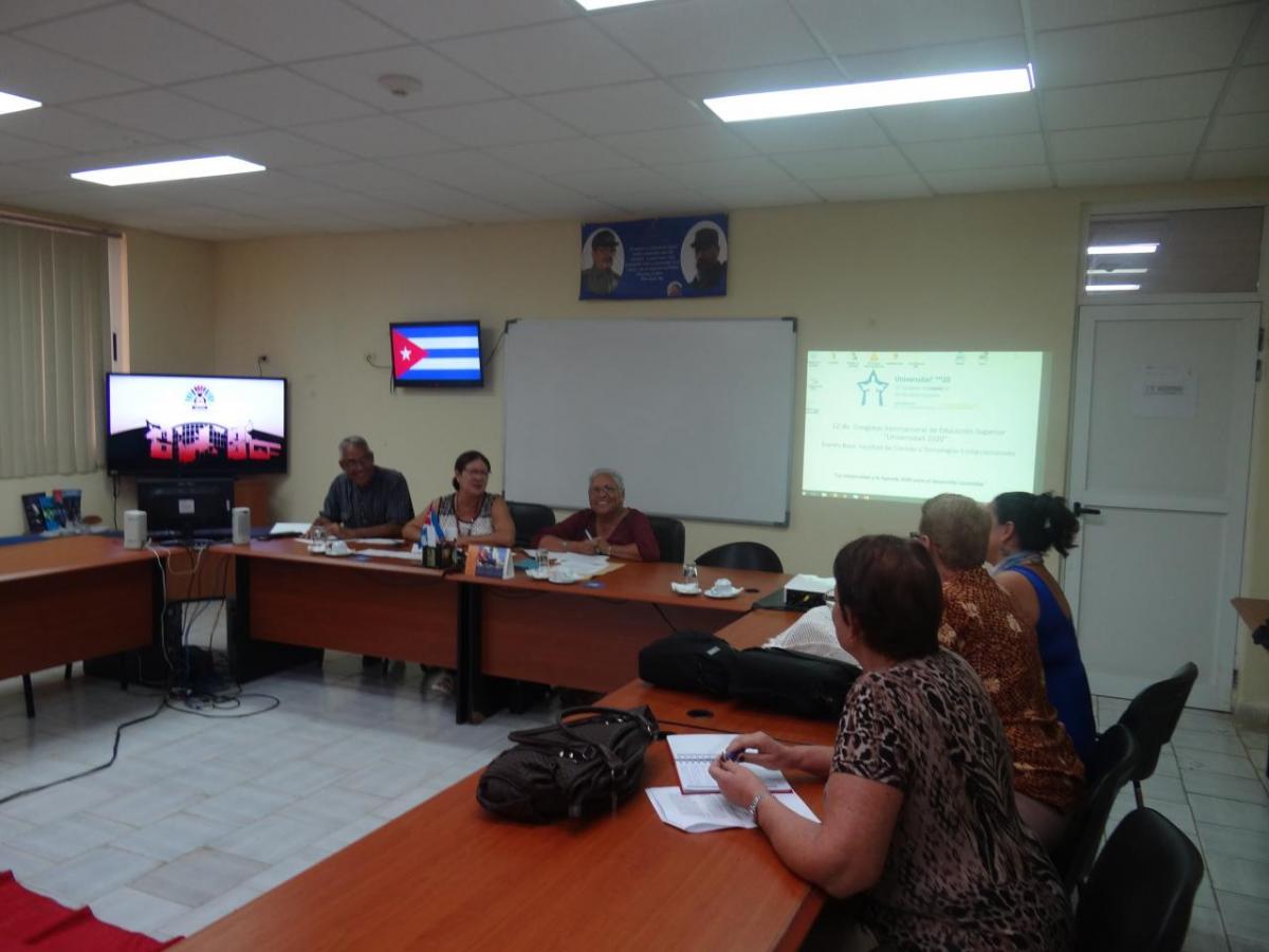 Trabajo en comisiones. Trabajo en comisiones.