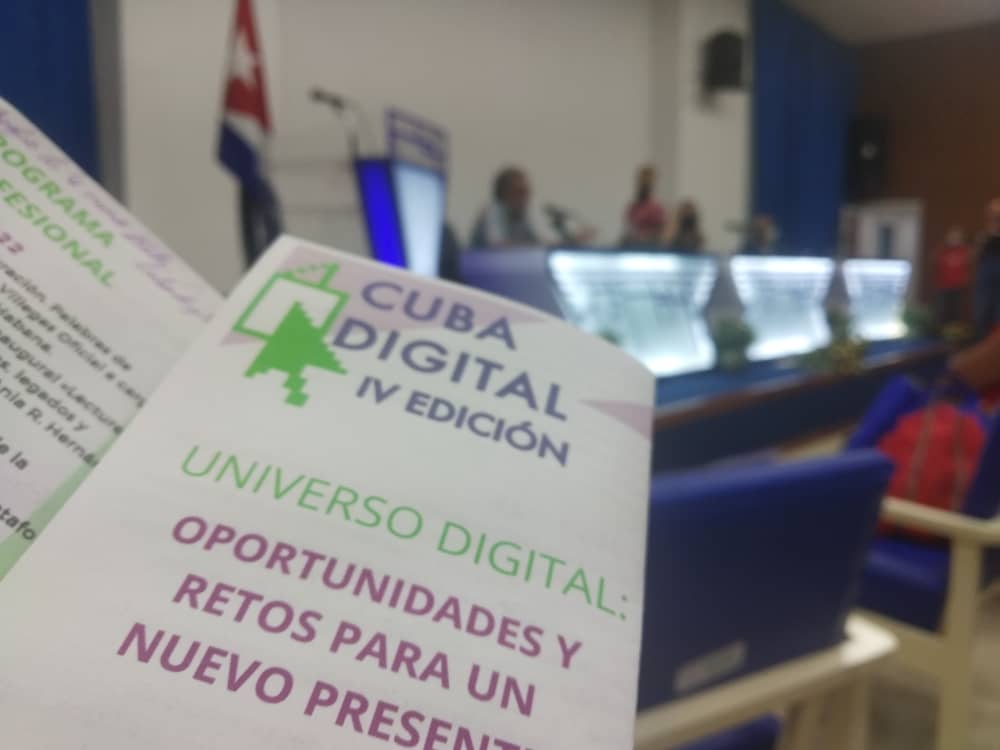 Regresa a la FILH proyecto Cuba Digital desde el Palacio Central de la Computación.