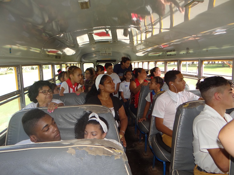 Los niños de la Escuela Especial Solidaridad con Panamá recorren algunos sitios de la UCI. Los niños de la Escuela Especial Solidaridad con Panamá recorren algunos sitios de la UCI.
