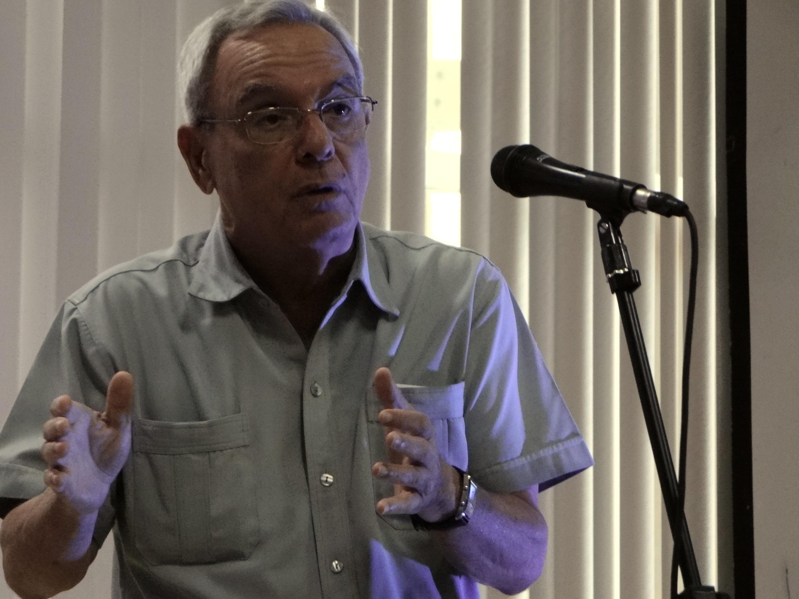A encontrar nuestra propia historia, desde la historia, convocó el Dr. Leal A encontrar nuestra propia historia, desde la historia, convocó el Dr. Leal