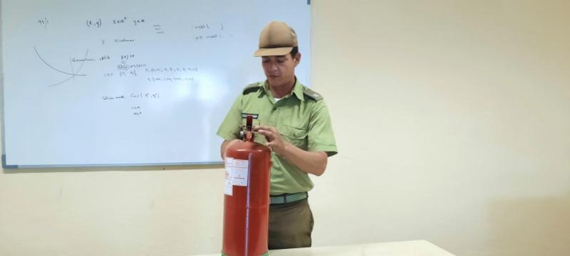 Actividad teórico-práctica sobre el Sistema de protección contra incendios en la UCI.