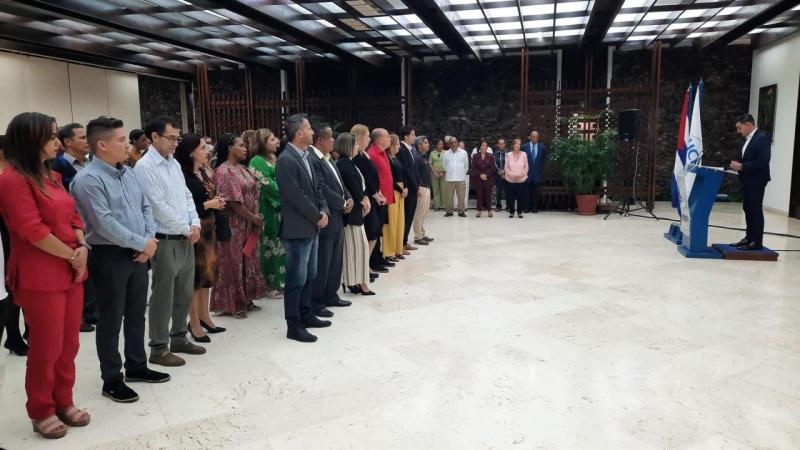 Acto de entrega de condecoraciones.