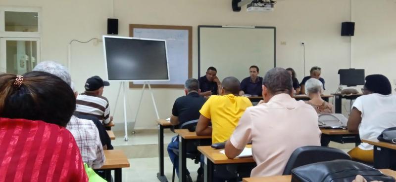 Los profesores de la Dirección de Historia y Marxismo intercambiaron con los directivos de nuestra Universidad.