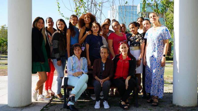 Las mujeres son un pilar fundamental en la obra de la UCI.