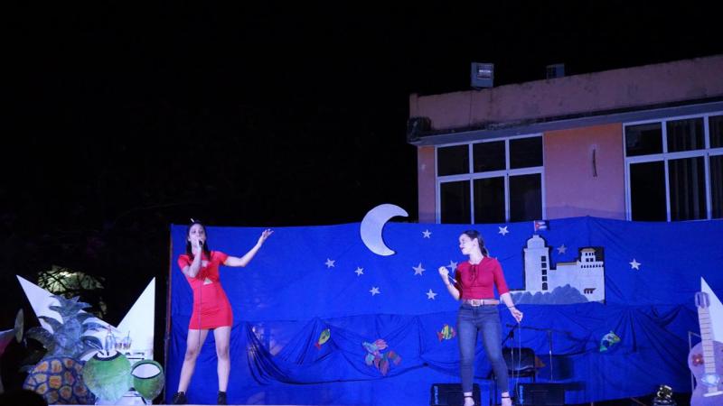 Festival de artistas aficionados.