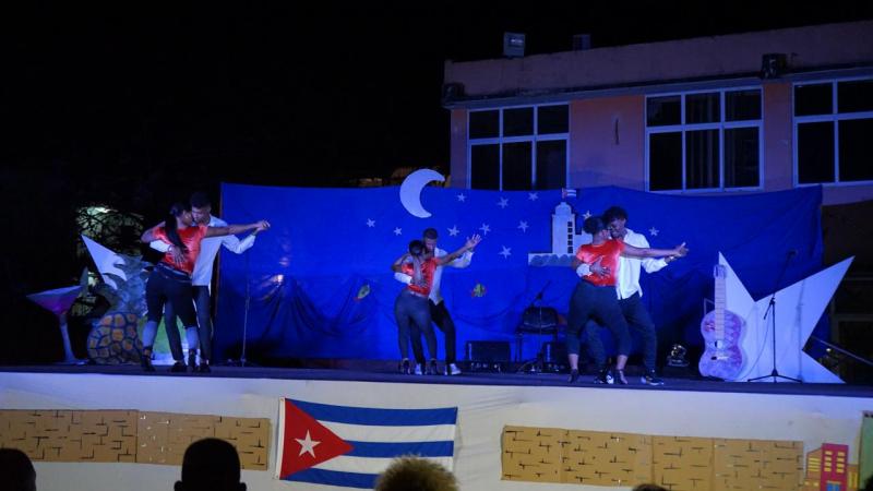 Festival de artistas aficionados.