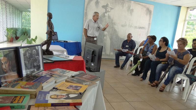 Professors commented on the experiences of the students who visited the house of Simon Bolivar.