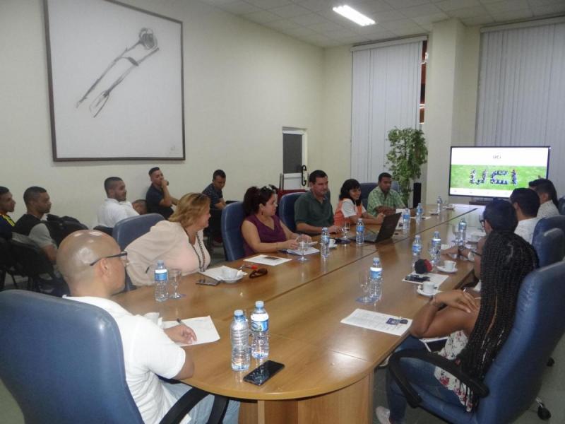 Recibimiento oficial en el Salón de Protocolo.