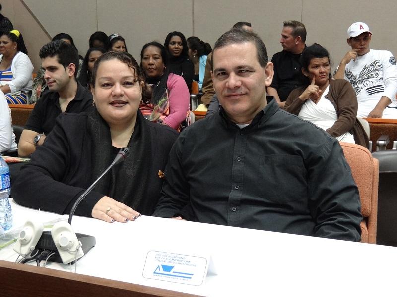 La profe Elianis compartió los mejores 18 años de su vida con su eterno compañero Isbel Herrera del Sol.